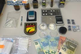 Valencia.- Sucesos.- Detenido el conductor de una furgoneta que llevaba drogas sintéticas y estimulantes sexuales