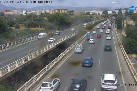 Un accidente entre varios coches a la altura de Bendinat provoca retenciones que llegan hasta el Estadi Balear