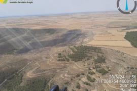 AMP.- Sucesos.- Controlado un incendio forestal en Velilla de Cinca tras calcinar 20 hectáreas de terreno