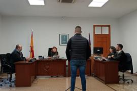 Condendo el director de una tienda de muebles de Palma por adueñarse de casi 6.000 palés