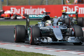 Hamilton se impone en Hungría; Alonso acaba séptimo y Sainz octavo