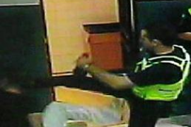 Agresión de un policía local aun detenido