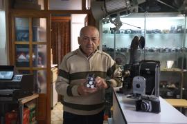 Mateu Bauzà, en su taller