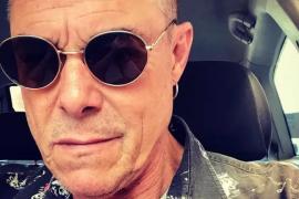 Muere en accidente de coche Enrique Bastante, guitarra de Gabinete Caligari y La Frontera