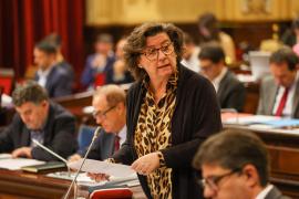 Catalina Cirer, en el Parlament.