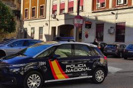 Jaén.-Sucesos.-Investigan el hallazgo de una fallecida en una silla de ruedas a las puertas de urgencias de un hospital