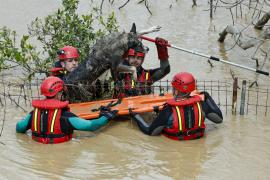 Un muerto y dos desaparecidos en Andalucía por el temporal, que también descarga en Murcia