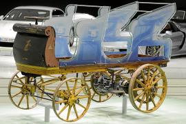 De cuando el coche eléctrico reinaba en carreteras de tierra