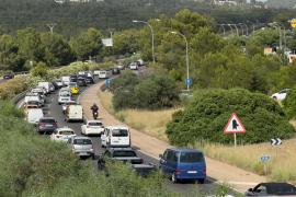 Nueva jornada de colapso en la autopista de Andratx