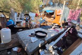 Otro asentamiento de chabolas y tiendas de campaña crece en la Playa de Palma