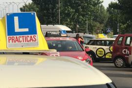 La DGT pide subir el nivel a las autoescuelas de Baleares: sólo uno de cada tres alumnos aprueban a la primera