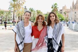 Las tres mallorquinas que viajaron a bordo de la Glubal Sumud Flotilla, en Palma antes de embarcarse.