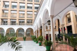 Sevilla.-Sanidad investiga un brote de hepatitis A en la Facultad de Bellas Artes con 13 afectados