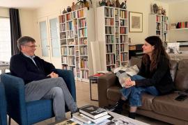 Mònica Sales se reúne con Puigdemont en Waterloo (Bélgica).