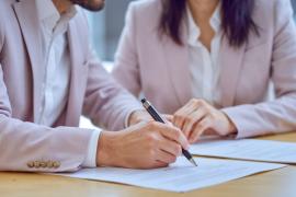 Es muy importante que los inquilinos lean bien los contratos de alquiler para evitar sorpresas