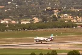 Susto en el aeropuerto de Palma: un avión se ladea por el viento y tiene que abordar su aterrizaje