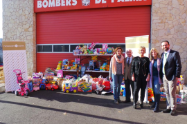 La Fundación ASIMA dona juguetes a la Asociación Jovent para los niños de Sa Indioteria