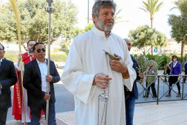 El Parque de la Paz acoge la bendición de palmas e inicio de la procesión hacia el Rosario