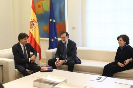 Rajoy traslada a SCC que Educación decidirá sobre la enseñanza en español en la escuela catalana