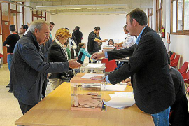 El PSOE pierde las elecciones en sus feudos