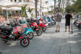 La Sargantanas convierte Ibiza en un museo rodante