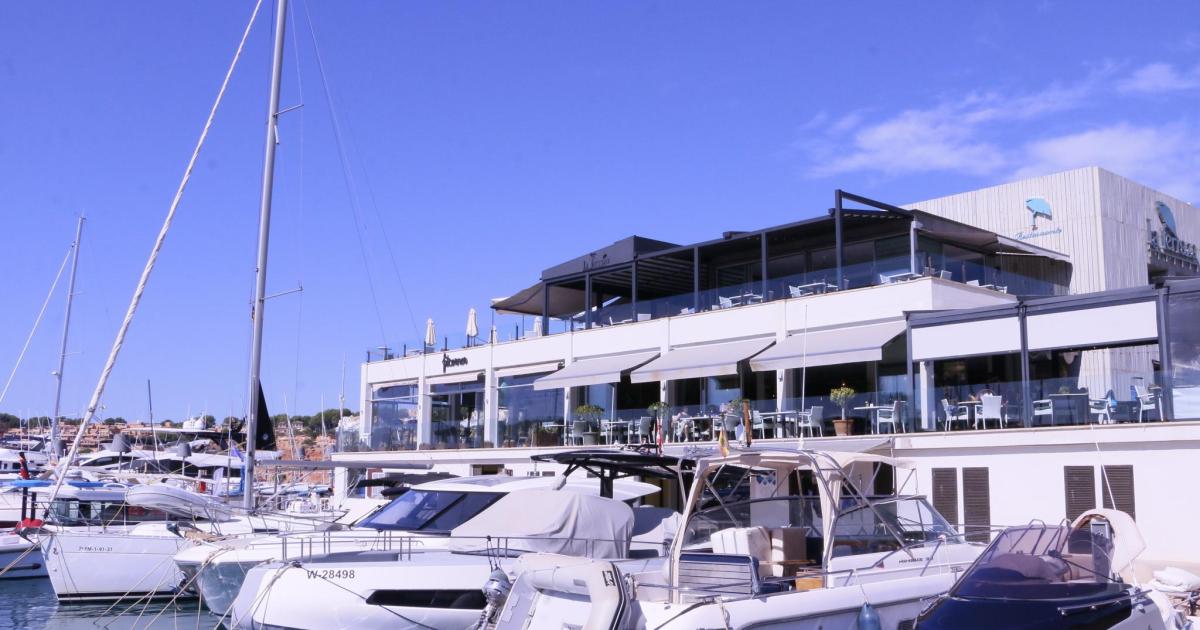 Ideal para un día de barco y playa: esta localidad de la isla es la capital de los puertos deportivos mallorquines