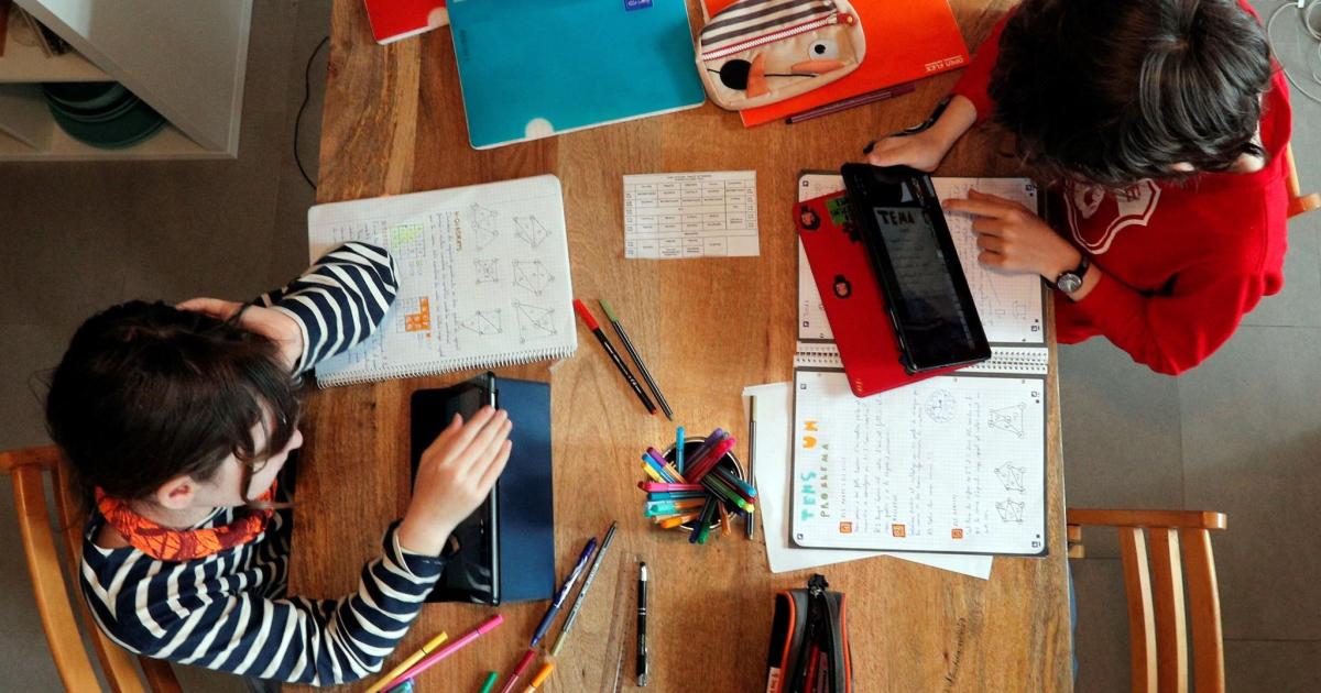 El Tribunal de Cuentas pide vigilar de cerca la inversión digital destinada a los colegios