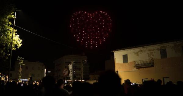 Los drones sustituyen a los cohetes en las fiestas de Mallorca por el riesgo de incendios y el bien de las mascotas