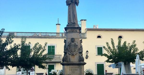 El pueblo de Mallorca declarado Conjunto Histórico-Artístico de España: una joya oculta con calles empedradas y yacimientos talayóticos