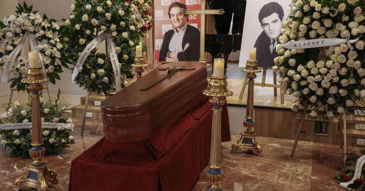 Un adiós alegre a Manuel de la Calva, «gigante de la música» y artista multigeneracional