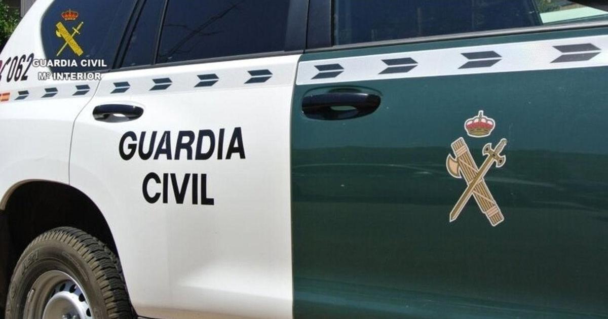 Una persona se atrinchera con un arma en su casa en Agost (Alicante)