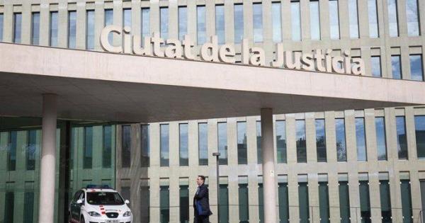 Okupan el piso que había alquilado unos mallorquines para que sus hijos estudien en Barcelona