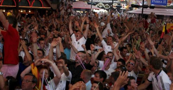 La 'mili' alemana pone en riesgo miles de turistas y millones en ingresos en Baleares