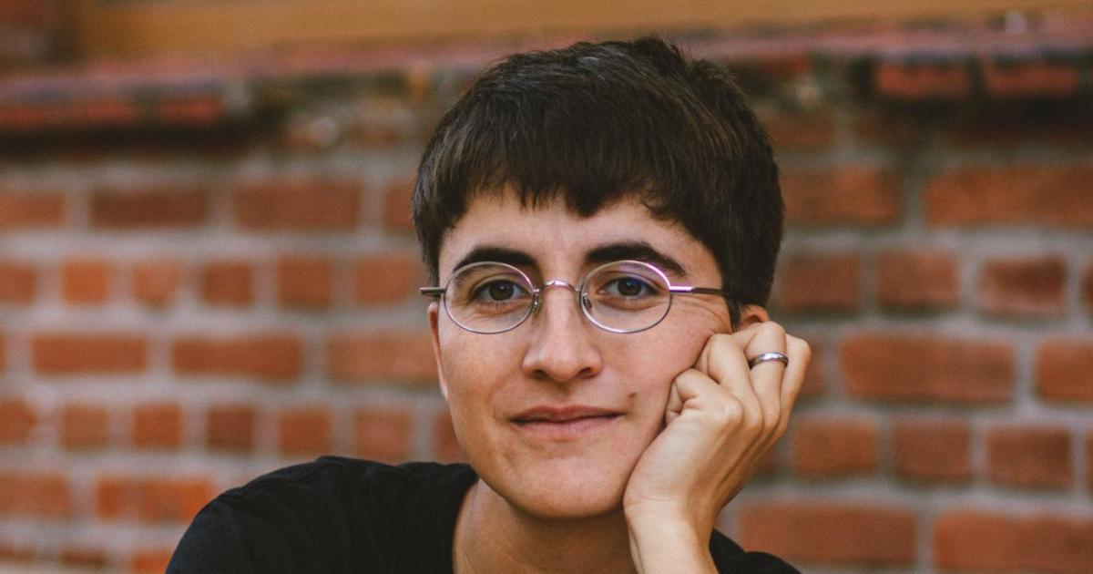 Alba Noguera erige un monumento literario al porvenir en su ópera prima
