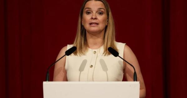 El Govern prepara una ofensiva juridíca «total» para impedir la llegada de menores de Canarias