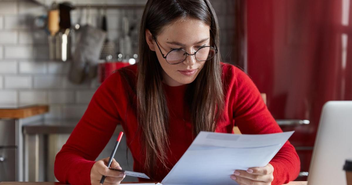 El BOE lo confirma: nuevos cambios en las nóminas de los trabajadores españoles con los salarios más bajos