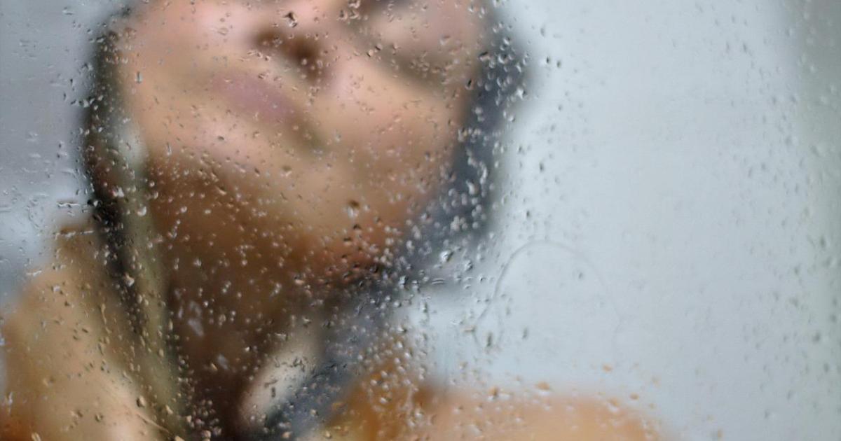 Sanidad retira lotes de un gel de ducha por contener bacterias