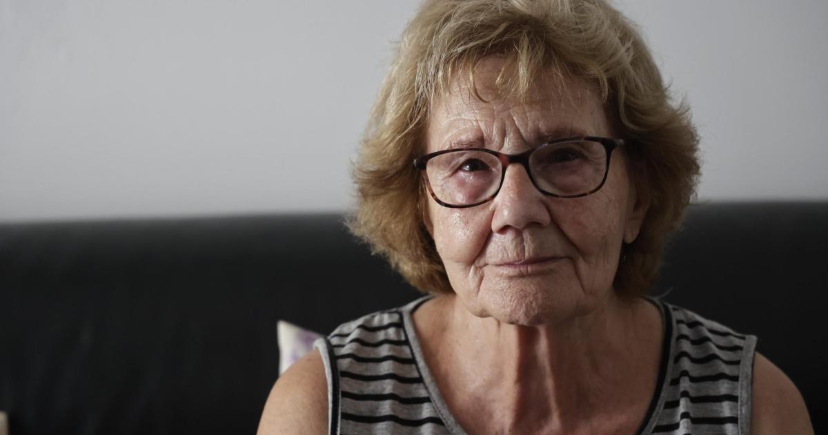«El ayuntamiento desahucia a nuestra madre de su casa y la envía a un piso compartido»