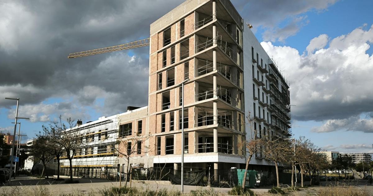 Baleares lidera la tensión inmobiliaria en España, según CaixaBank
