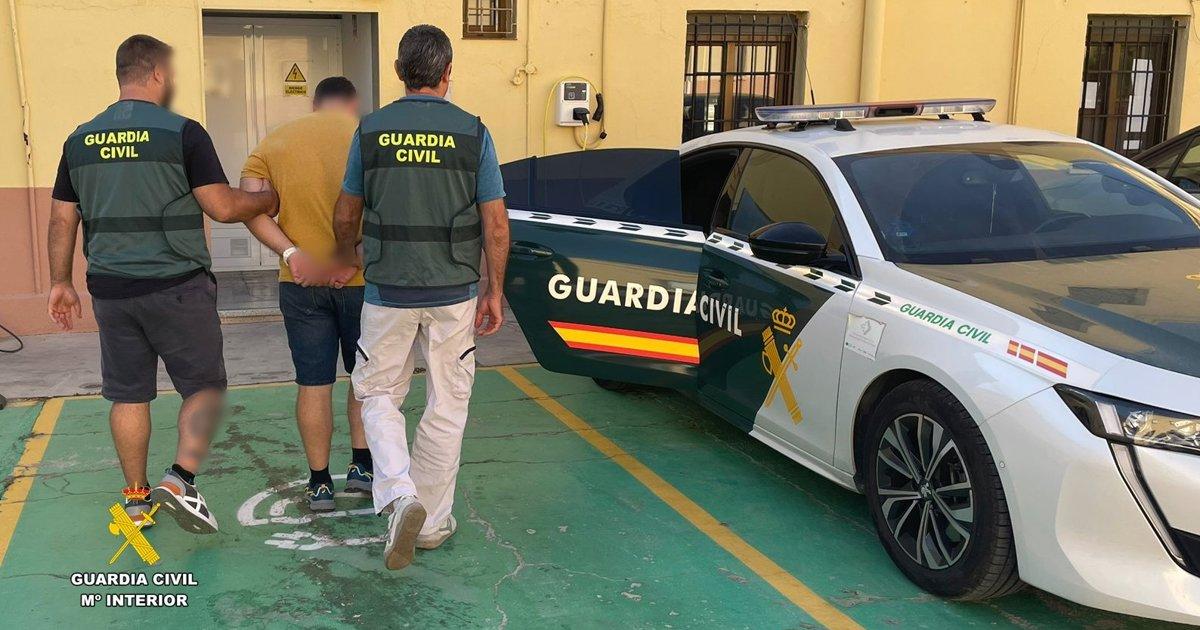 Una foto en redes sociales destapa al presunto autor del atraco con pistola a un conductor en Roquetas (Almería) en 2022