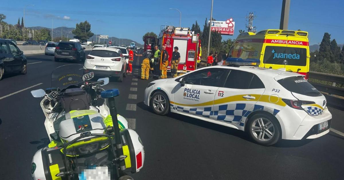 Tres heridos en un accidente con cinco coches implicados en la Vía de Cintura