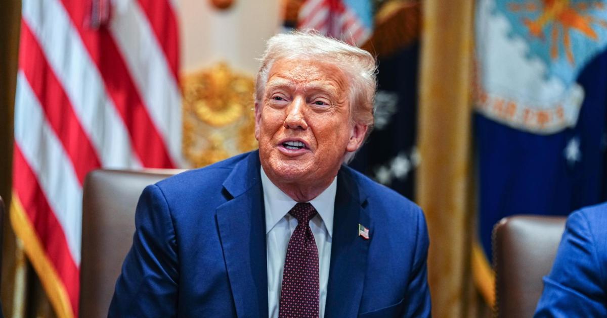 Cientos de personas de la capital de EE.UU. se movilizan en contra del Gobierno de Trump