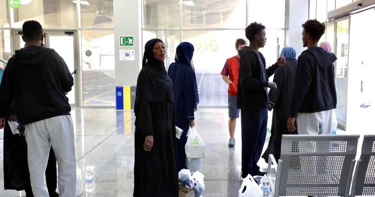 La patronal del transporte marítimo pide que no se acoja a migrantes en el puerto