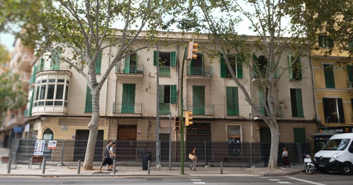 Empieza el derribo del interior del edificio de Bennàssar en 31 de Desembre