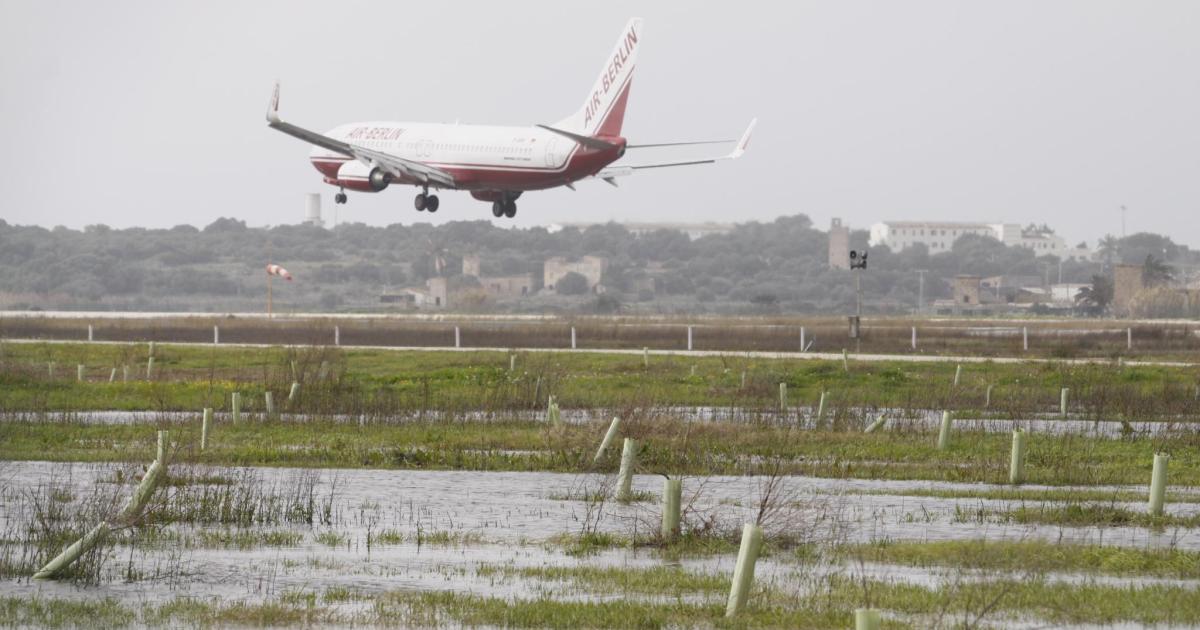 En el aeropuerto de Palma han caído 22 litros de agua en sólo 10 minutos
