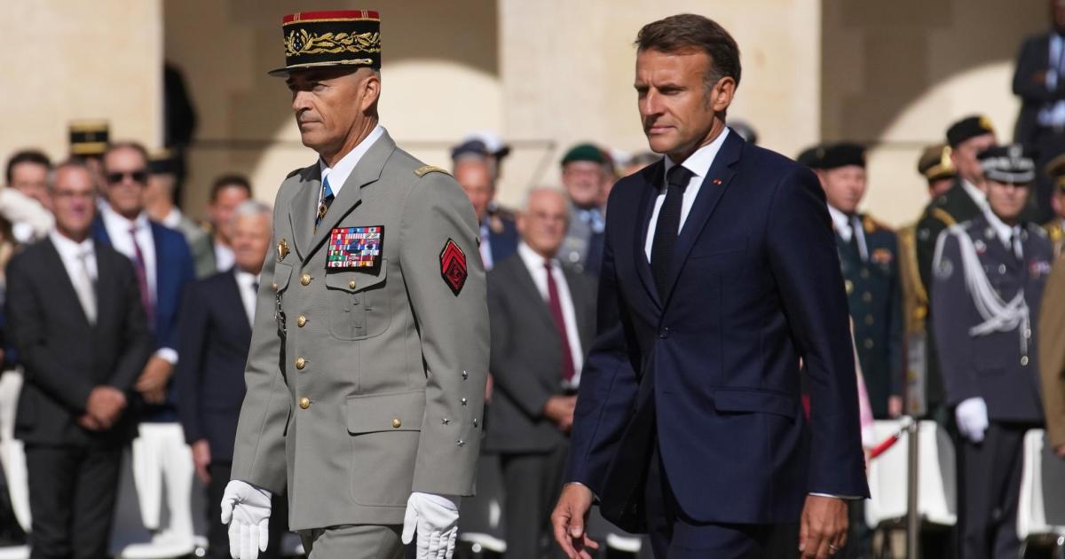 Macron, de nuevo en la encrucijada de buscar primer ministro tras el descalabro de Bayrou