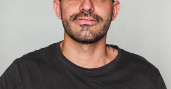 El electricista Ricardo Abellán carga contra las empresas piratas y los salarios en España: «Faltan sueldos»