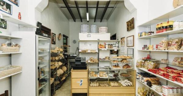 Un horno con alma familiar que mantiene viva la llama del pan tradicional en este pueblo de Mallorca