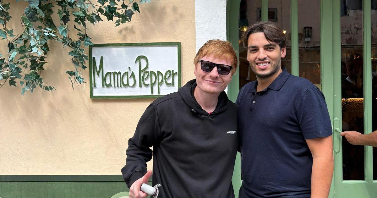Ed Sheeran sorprende con su visita a una pizzería de Mallorca: «Fue muy amable y se hizo fotos con todos»