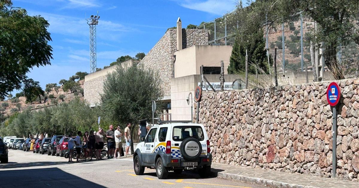 Detenido un hombre por realizar tocamientos a una niña en los vestuarios del polideportivo de Valldemossa
